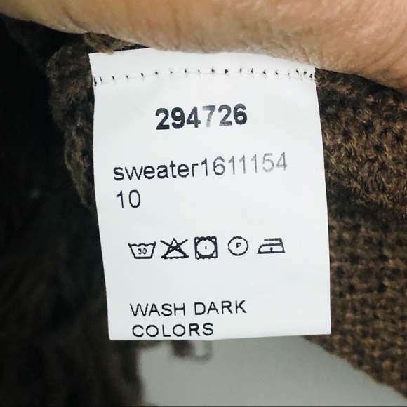 Brown net turtleneck sweater with cold shoulder and fringe cuffs - Picture 12 of 15